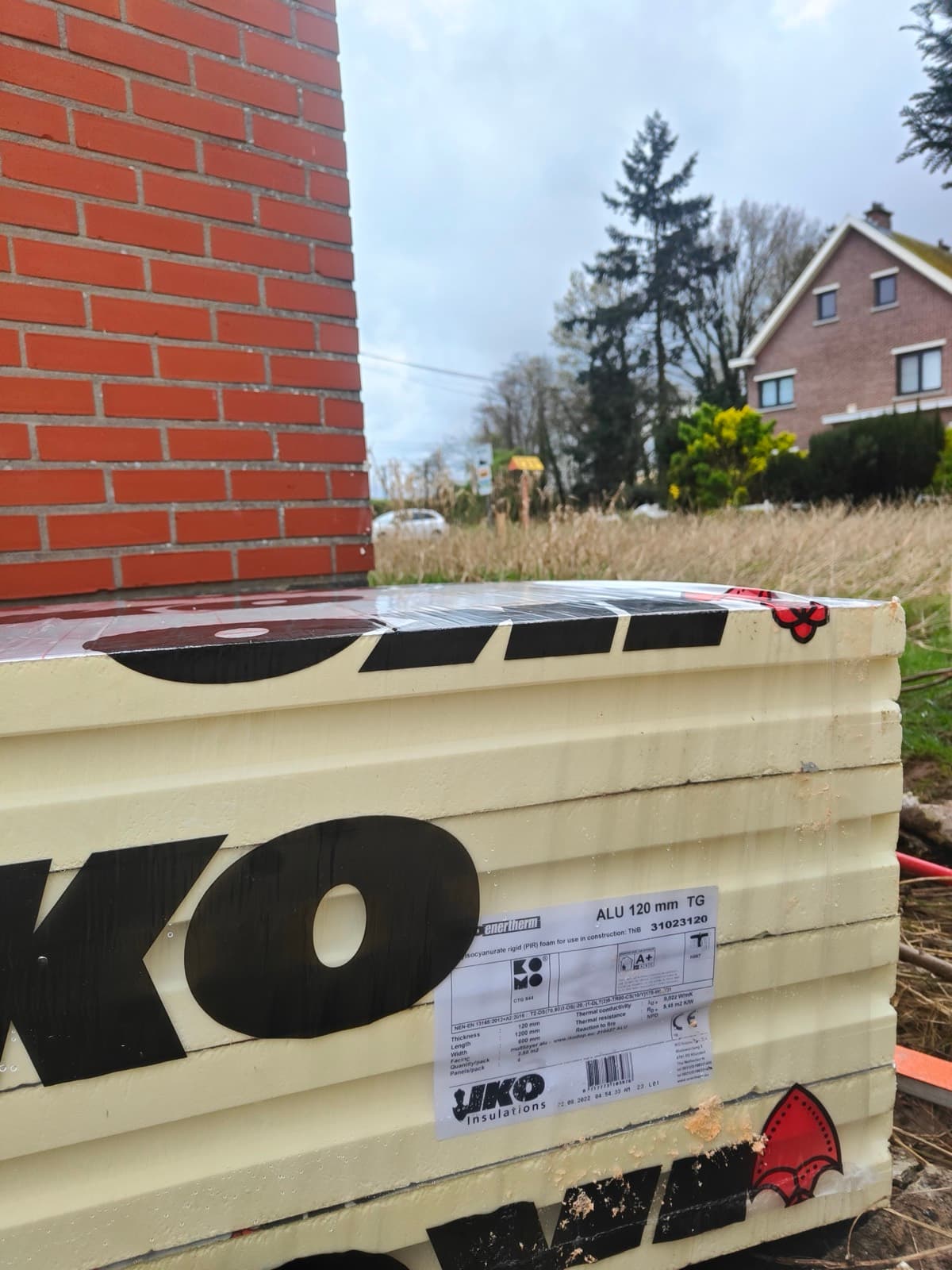 situatiefoto vloersiolatie met Rd waarde zichtbaar